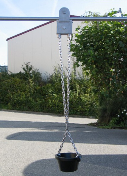 Sandaufzug mit gerader Schiene.